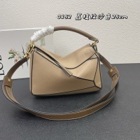 $102.00 USD LOEWE AAA Quality Messenger Bags For Women #1158838