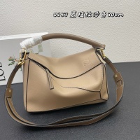 $108.00 USD LOEWE AAA Quality Messenger Bags For Women #1158841