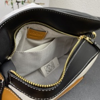 $92.00 USD LOEWE AAA Quality Messenger Bags For Women #1158842