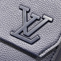 $72.00 USD Louis Vuitton AAA Man Messenger Bags #1159626