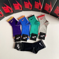 $27.00 USD Nike Socks #1163776