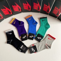 $27.00 USD Nike Socks #1163776