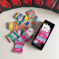 $27.00 USD Nike Socks #1163786