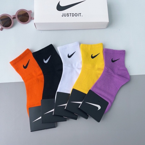 Replica Nike Socks #1165024 $27.00 USD for Wholesale