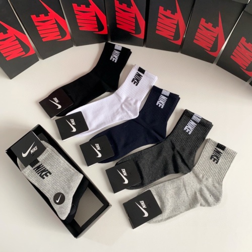 Replica Nike Socks #1166720 $27.00 USD for Wholesale