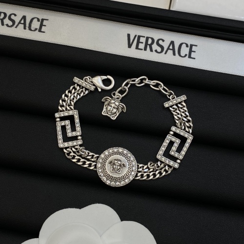 Versace Bracelets #1170813 $32.00 USD, Wholesale Replica Versace Bracelets