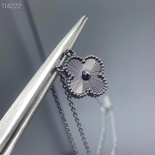 Replica Van Cleef & Arpels Necklaces #1171106 $25.00 USD for Wholesale