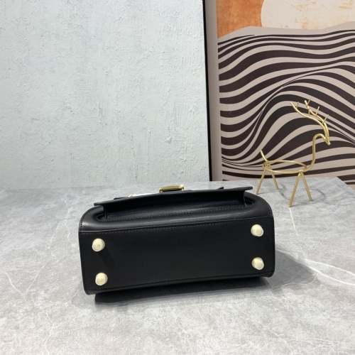 Replica Fendi AAA Quality Messenger Bags For Women #1171290 $145.00 USD for Wholesale