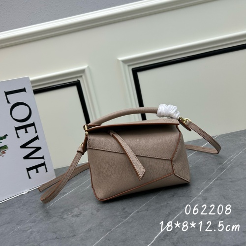 LOEWE AAA Quality Messenger Bags For Women #1171448 $122.00 USD, Wholesale Replica LOEWE AAA Messenger Bags