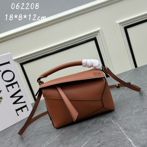 LOEWE AAA Quality Messenger Bags For Women #1171450 $122.00 USD, Wholesale Replica LOEWE AAA Messenger Bags