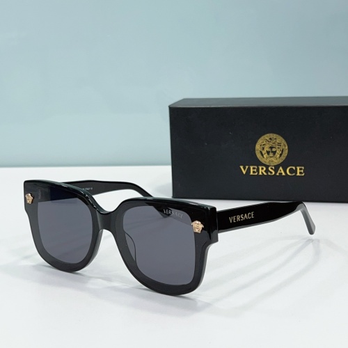 Versace AAA Quality Sunglasses #1172536