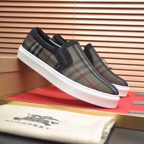 Replica Burberry Casual Shoes For Men #1173092 $76.00 USD for Wholesale