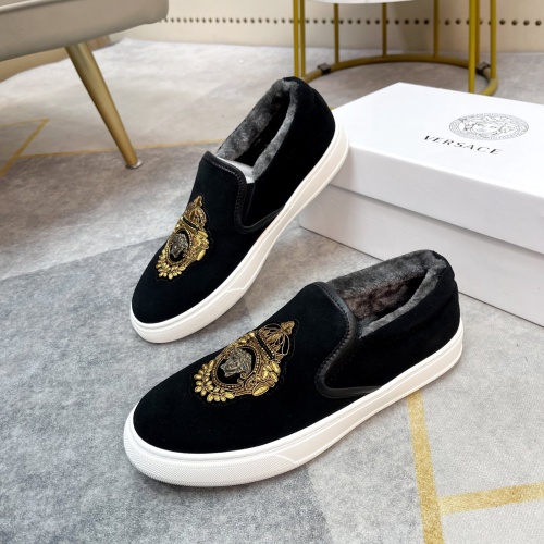 Versace Casual Shoes For Men #1173296