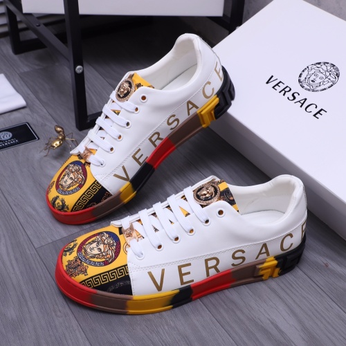 Versace Casual Shoes For Men #1173373