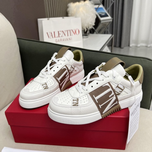 Valentino Casual Shoes For Women #1173777