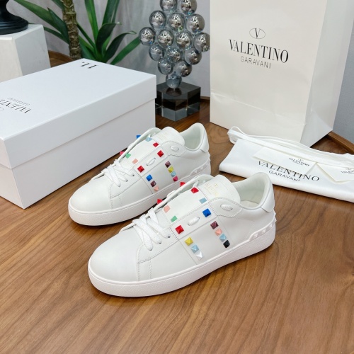 Valentino Casual Shoes For Women #1173795
