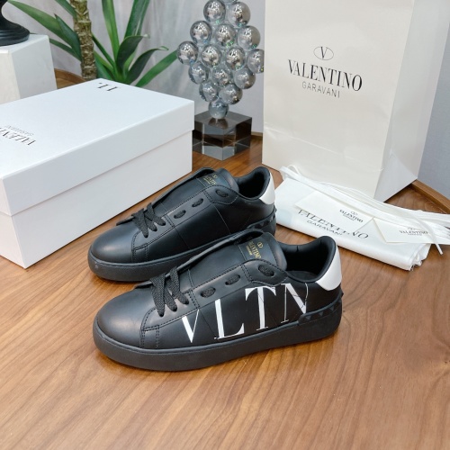 Valentino Casual Shoes For Women #1173807