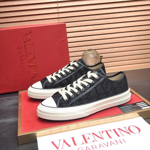 Valentino Casual Shoes For Men #1174050