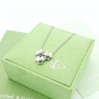 $27.00 USD Van Cleef & Arpels Necklaces For Women #1169459