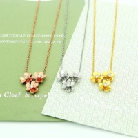 $27.00 USD Van Cleef & Arpels Necklaces For Women #1169461