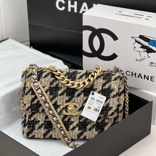 Chanel AAA Quality Messenger Bags For Women #1174320 $190.00 USD, Wholesale Replica Chanel AAA Quality Messenger Bags