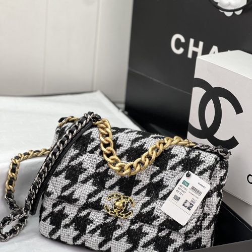Chanel AAA Quality Messenger Bags For Women #1174324 $190.00 USD, Wholesale Replica Chanel AAA Quality Messenger Bags