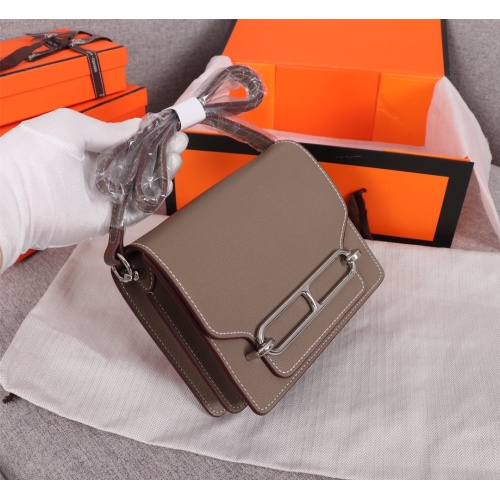 Replica Hermes AAA Quality Messenger Bags For Women #1175018 $108.00 USD for Wholesale