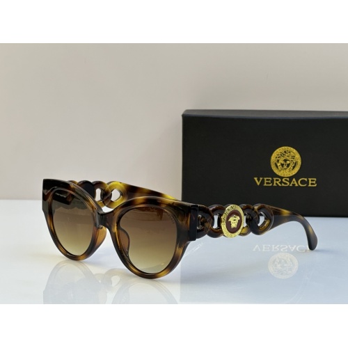 Versace AAA Quality Sunglasses #1176412