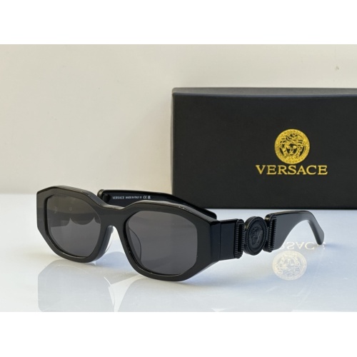 Versace AAA Quality Sunglasses #1176415