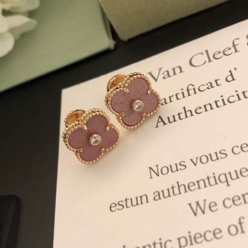 Van Cleef &amp; Arpels Earrings For Women #1176834 $32.00 USD, Wholesale Replica Van Cleef &amp; Arpels Earrings