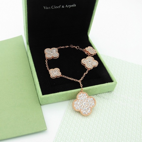 Replica Van Cleef & Arpels Jewelry Set For Women #1176955 $98.00 USD for Wholesale