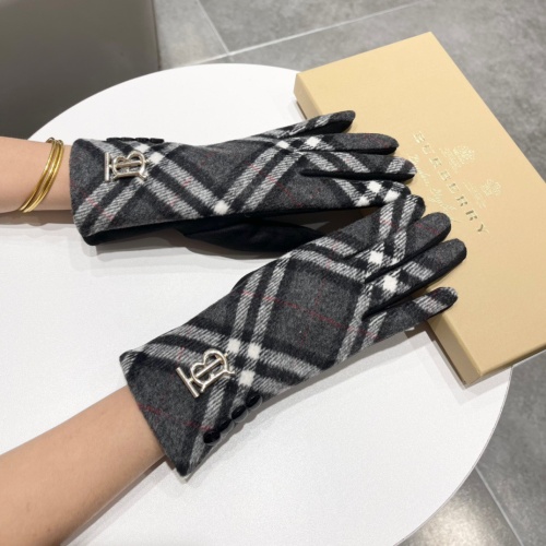 Replica Burberry Gloves For Women #1176960 $40.00 USD for Wholesale