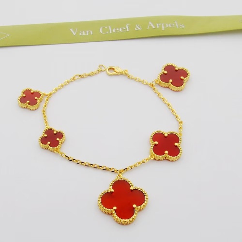 Van Cleef & Arpels Bracelets For Women #1177579