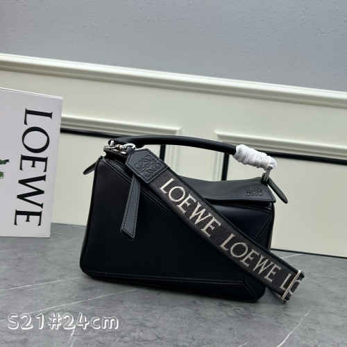 LOEWE AAA Quality Messenger Bags For Women #1178927 $170.00 USD, Wholesale Replica LOEWE AAA Quality Messenger Bags