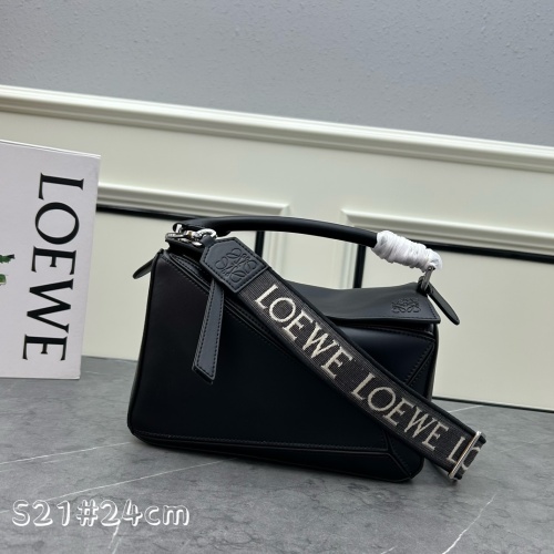 LOEWE AAA Quality Messenger Bags For Women #1178927 $170.00 USD, Wholesale Replica LOEWE AAA Messenger Bags