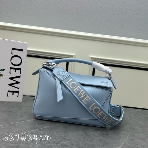 LOEWE AAA Quality Messenger Bags For Women #1178930 $170.00 USD, Wholesale Replica LOEWE AAA Messenger Bags
