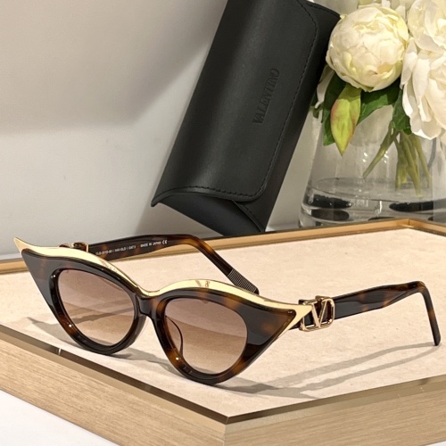 Valentino AAA Quality Sunglasses #1180965