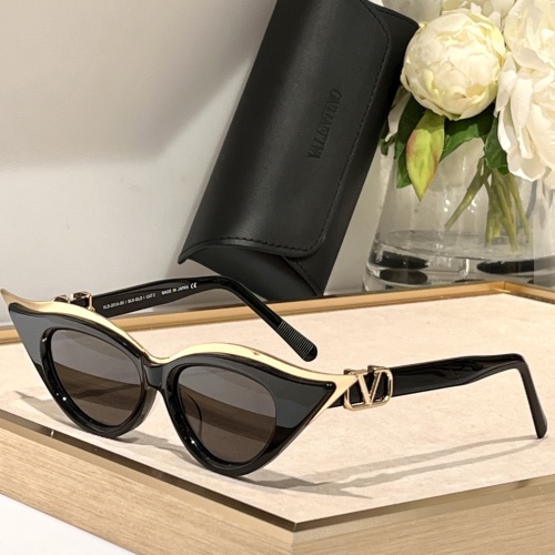 Valentino AAA Quality Sunglasses #1180967
