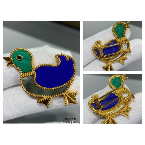 Replica Van Cleef & Arpels Brooches For Women #1182483 $76.00 USD for Wholesale