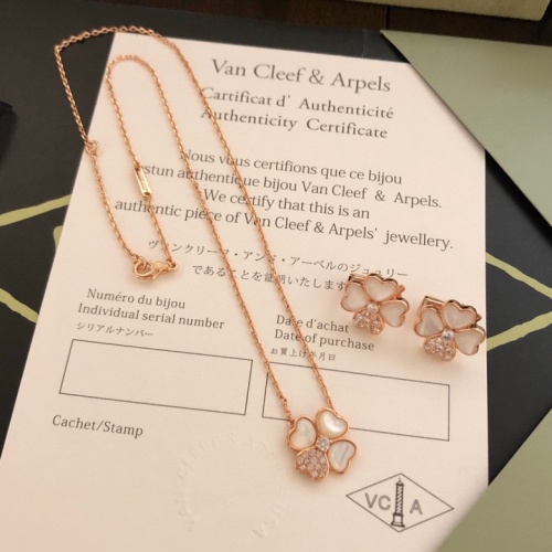 Van Cleef & Arpels Jewelry Set For Women #1182890