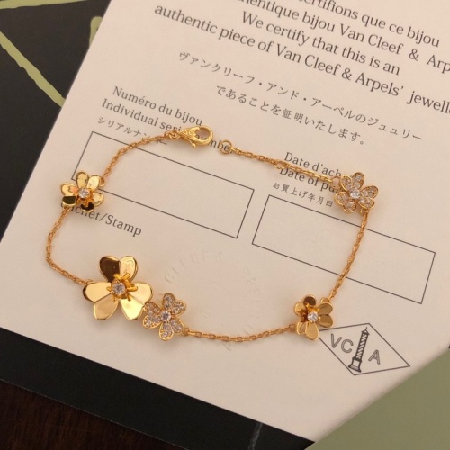 Van Cleef & Arpels Bracelets For Women #1183018