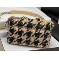 $182.00 USD Chanel AAA Quality Messenger Bags For Women #1174318