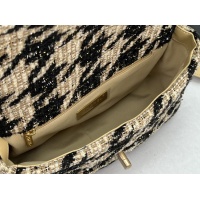 $182.00 USD Chanel AAA Quality Messenger Bags For Women #1174318