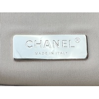 $182.00 USD Chanel AAA Quality Messenger Bags For Women #1174318