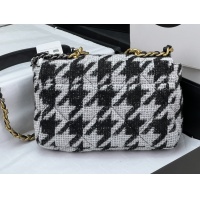 $182.00 USD Chanel AAA Quality Messenger Bags For Women #1174323