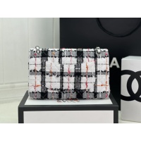 $192.00 USD Chanel AAA Quality Messenger Bags For Women #1174379