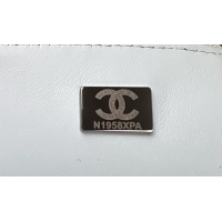 $192.00 USD Chanel AAA Quality Messenger Bags For Women #1174379