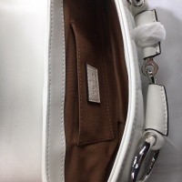 $68.00 USD Gucci AAA Quality Messenger Bags For Women #1175483