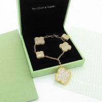 $98.00 USD Van Cleef & Arpels Jewelry Set For Women #1176956