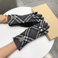$40.00 USD Burberry Gloves For Women #1176960